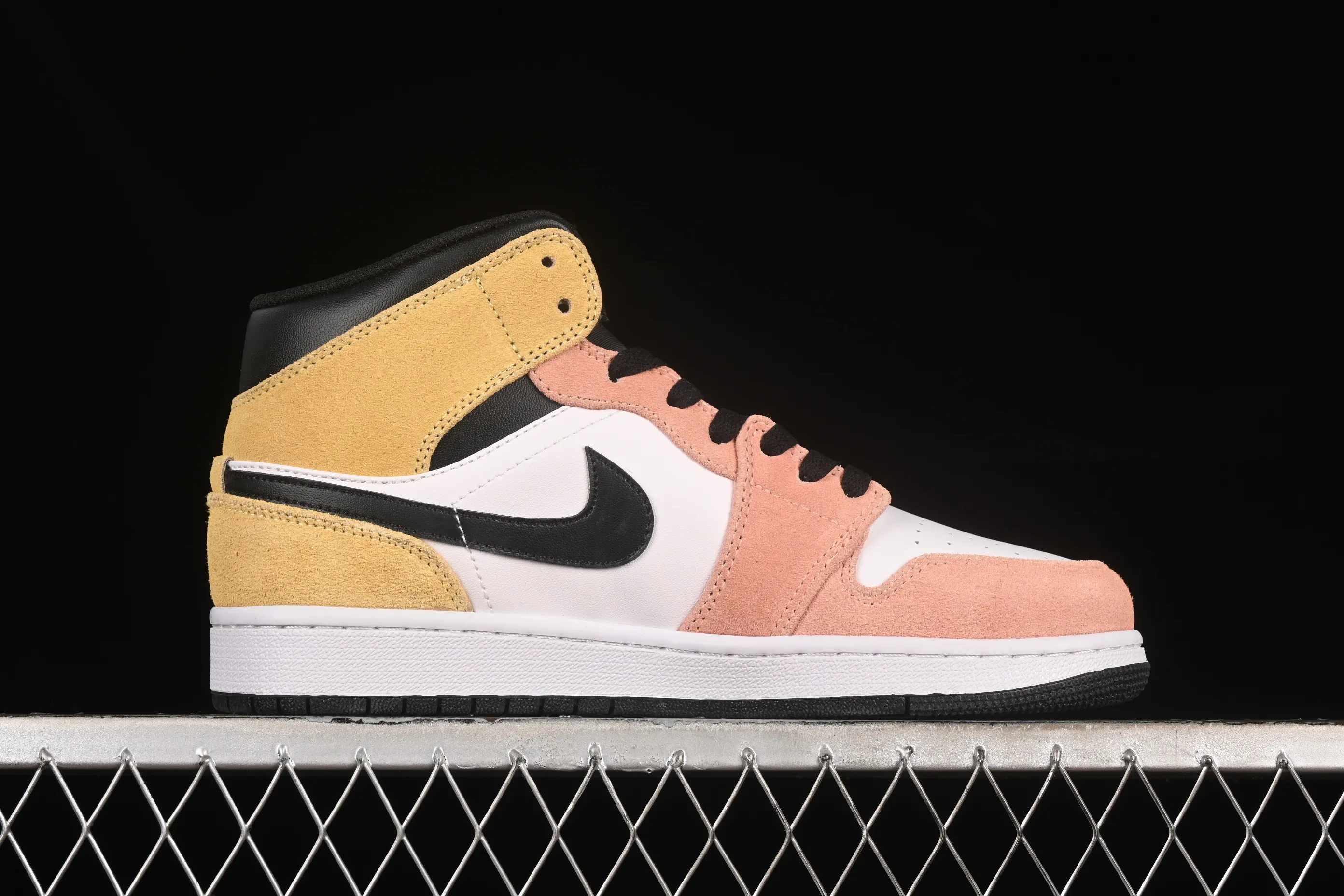 All categories Air Jordan Jordan series basketball shoes Air Jordan 1 Mid Air Jordan 1 Mid AJ1 Joe 1 neutral powder mid-top cultural casual sneakers DX4332-800